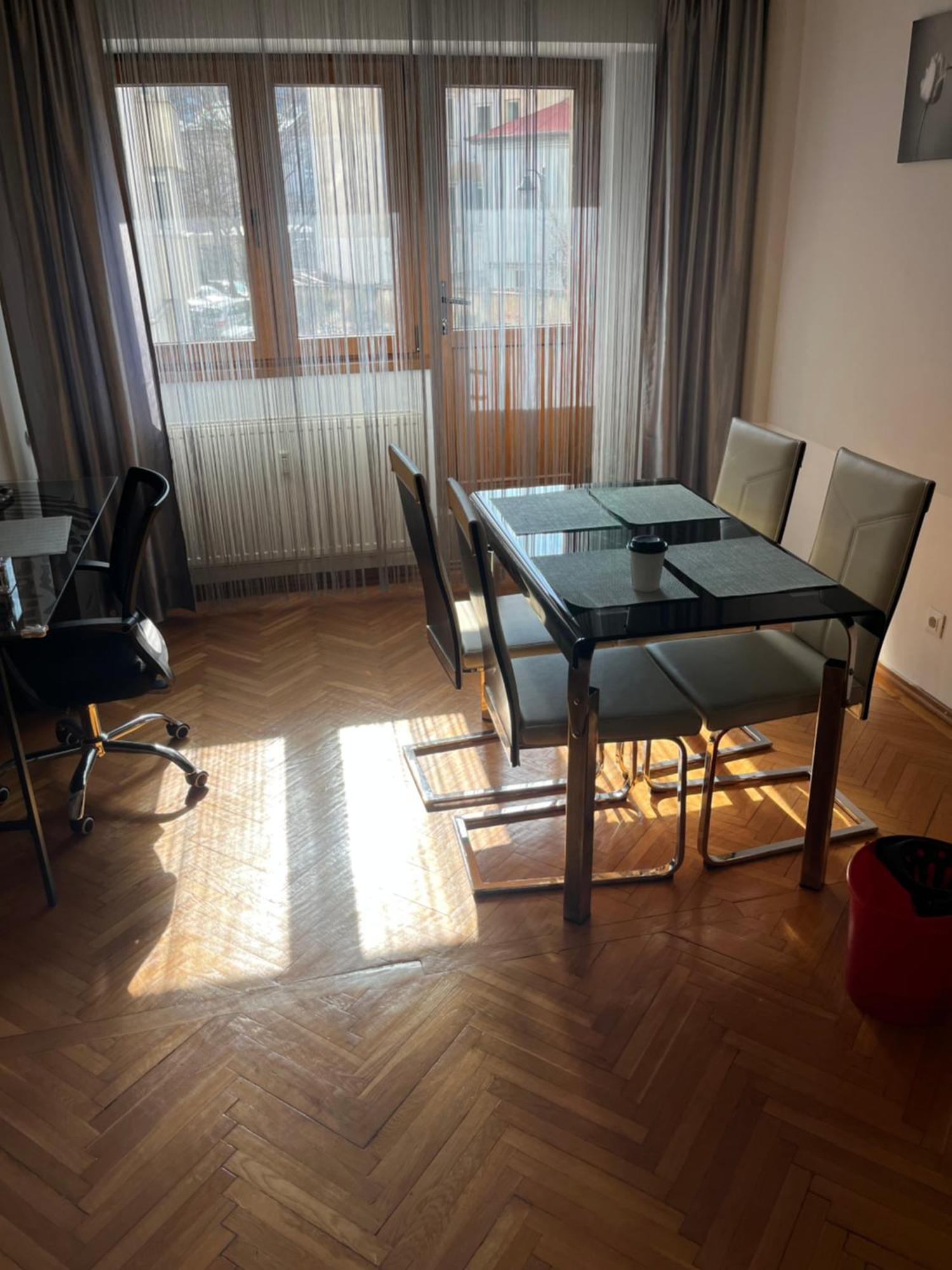 Romana 100 Sqm Deluxe Apartament Apartment